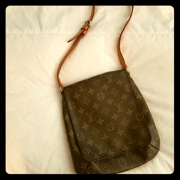 **SOLD**Louis Vuitton Musette Salsa PM - Picture 1 of 7
